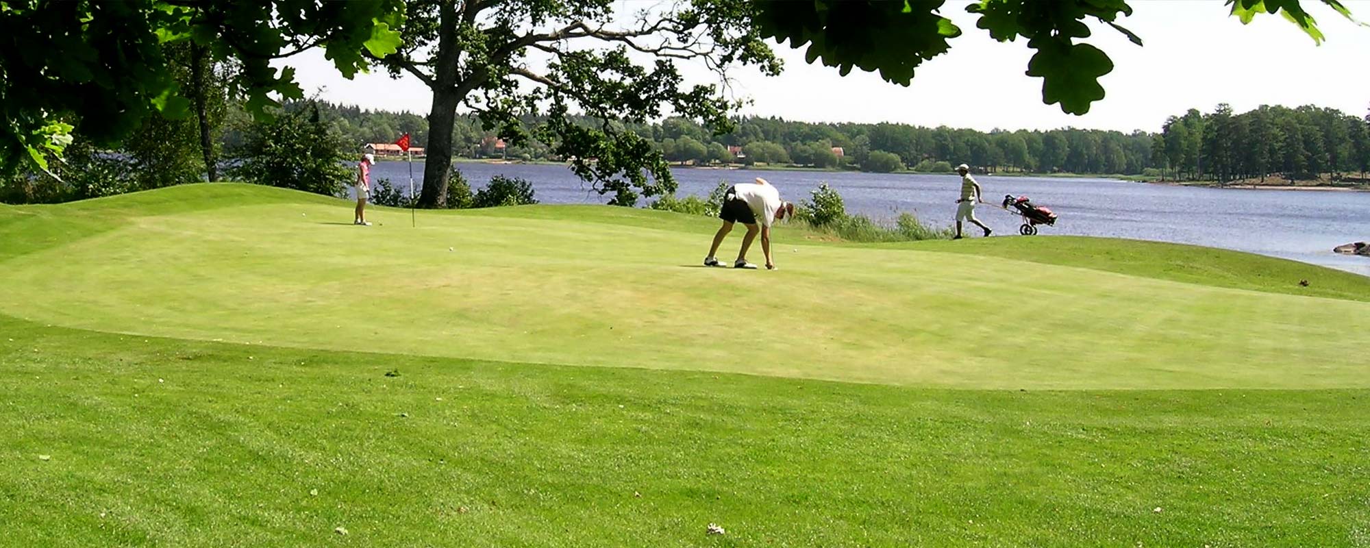 Greenfee Emmaboda GK En utmanande golfbana